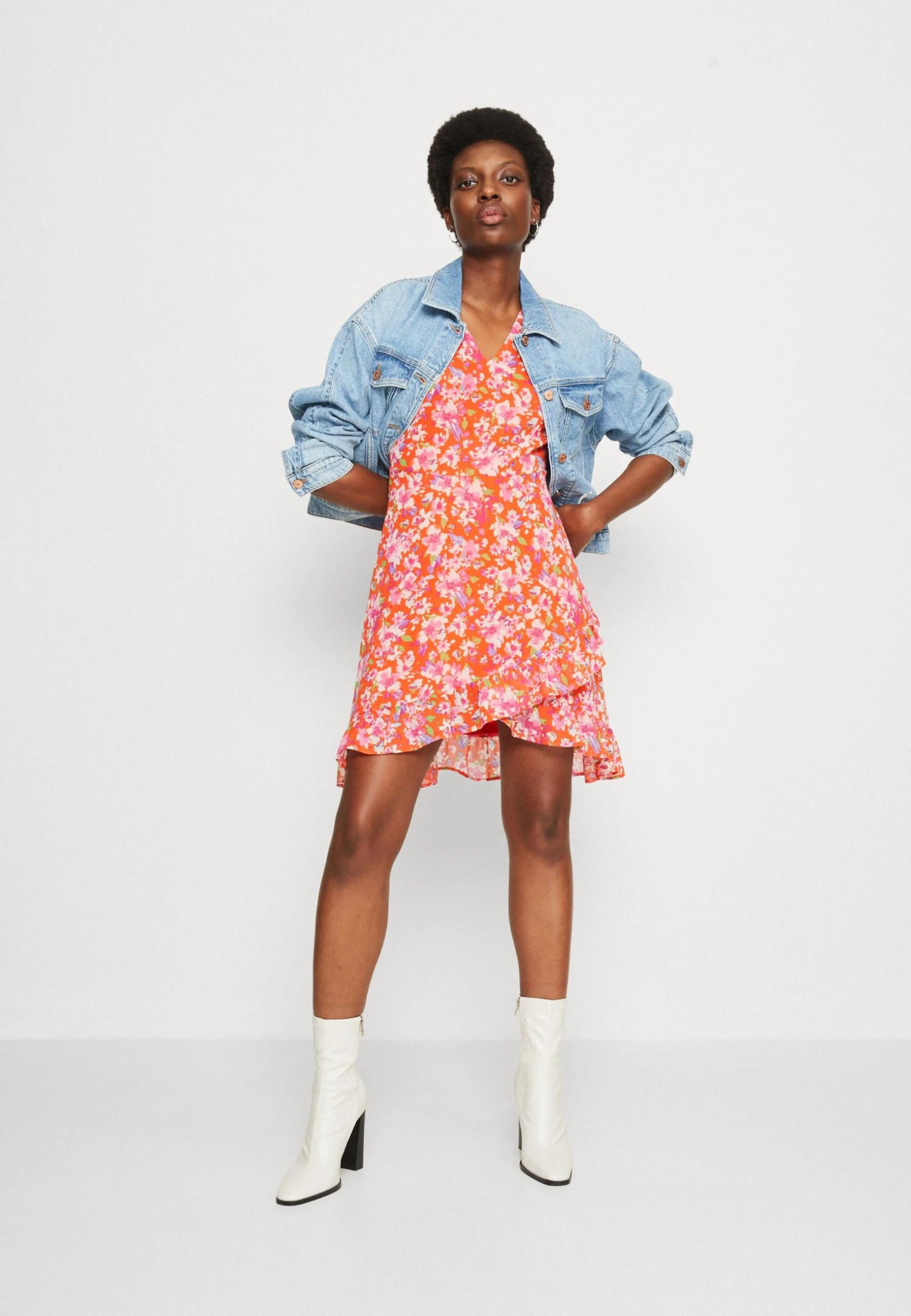 Anna Field Volant Short Dress- Jurk - Red/Multicoloured 4 Anna Field Volant Short Dress- Jurk - Red/Multicoloured - Afbeelding 2