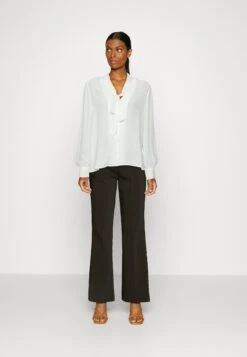 Anna Field Overhemdblouse - Off White 8 Anna Field Overhemdblouse - Off White -Anna Field 236ed1a55fe94ffeb1a392098fadcf6f