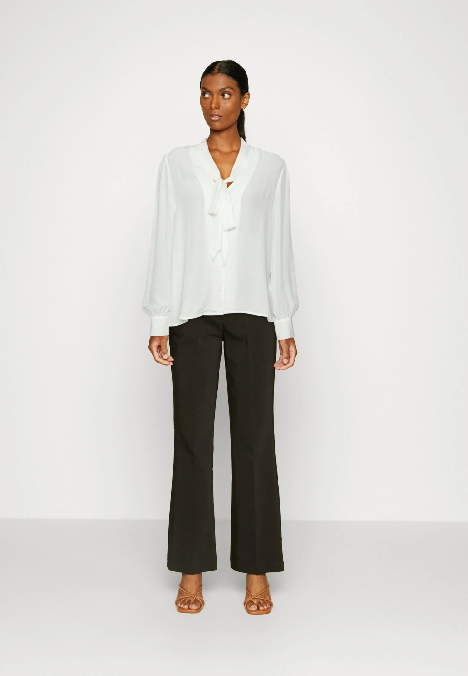 Anna Field Overhemdblouse - Off White 4 Anna Field Overhemdblouse - Off White - Afbeelding 2