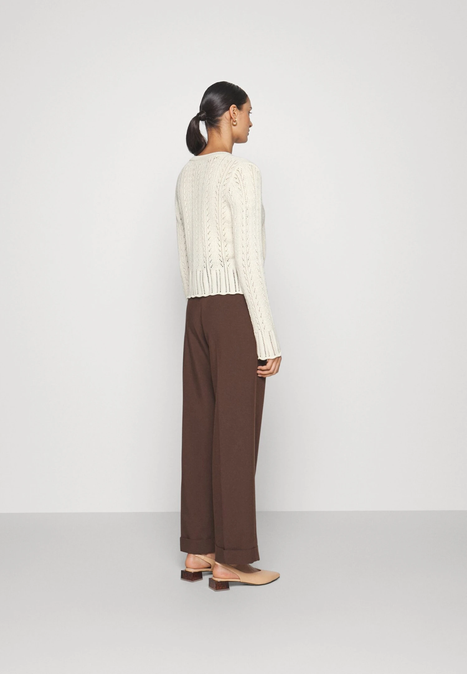 Anna Field Pointelle Bolero - Vest -Offwhite 5 Anna Field Pointelle Bolero - Vest -Offwhite - Afbeelding 3