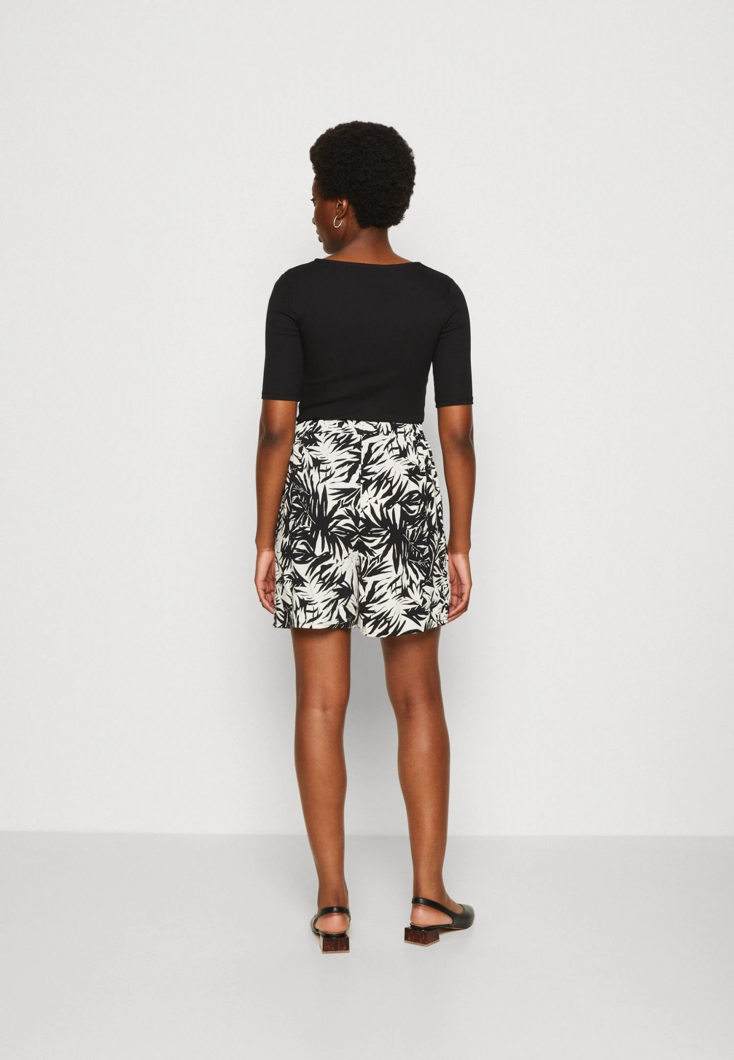 Anna Field Shorts - Black/Off-White 5 Anna Field Shorts - Black/Off-White - Afbeelding 3