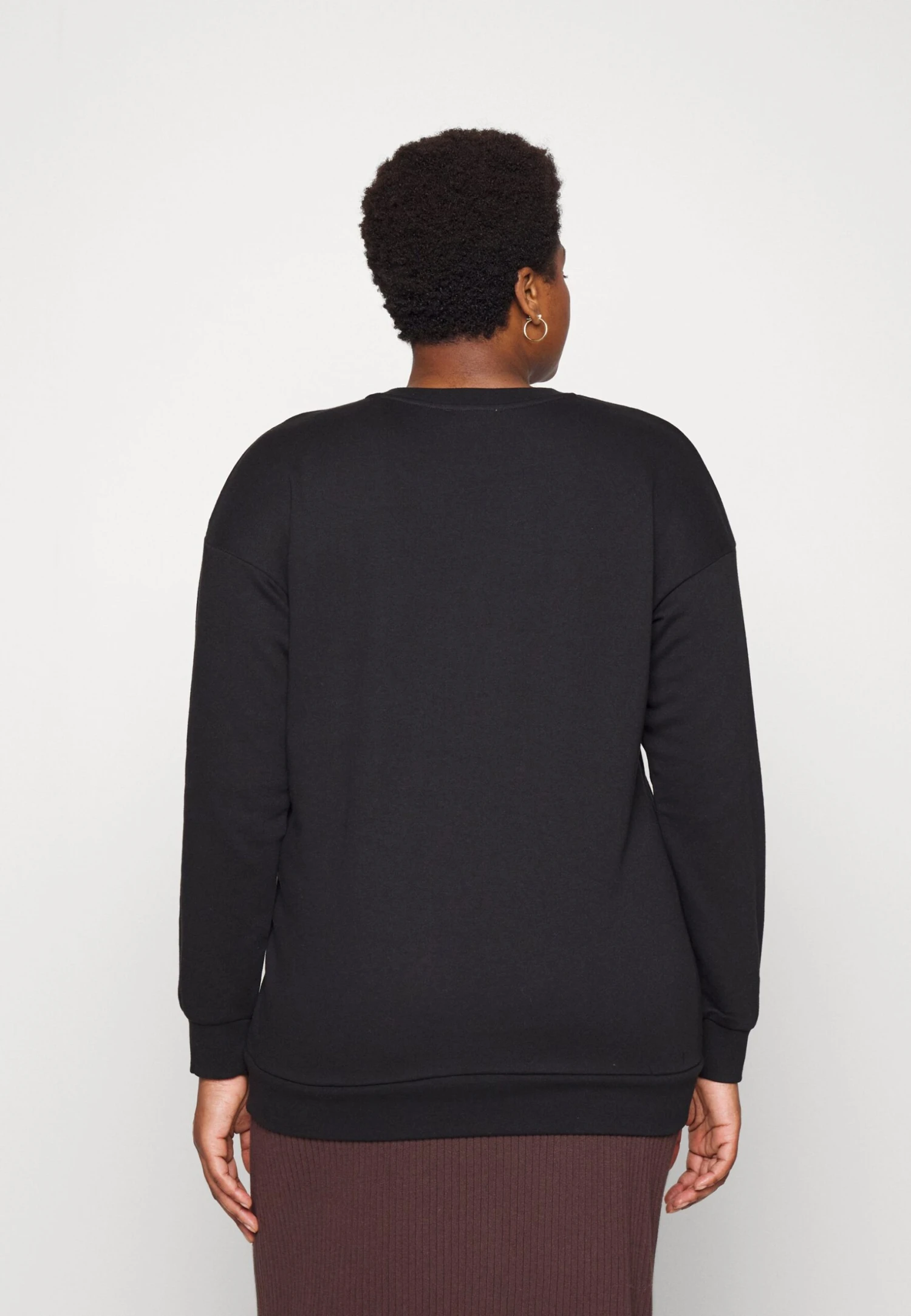 Cut Out Neck Fit - Sweater -Black 5 Cut Out Neck Fit - Sweater -Black - Afbeelding 3