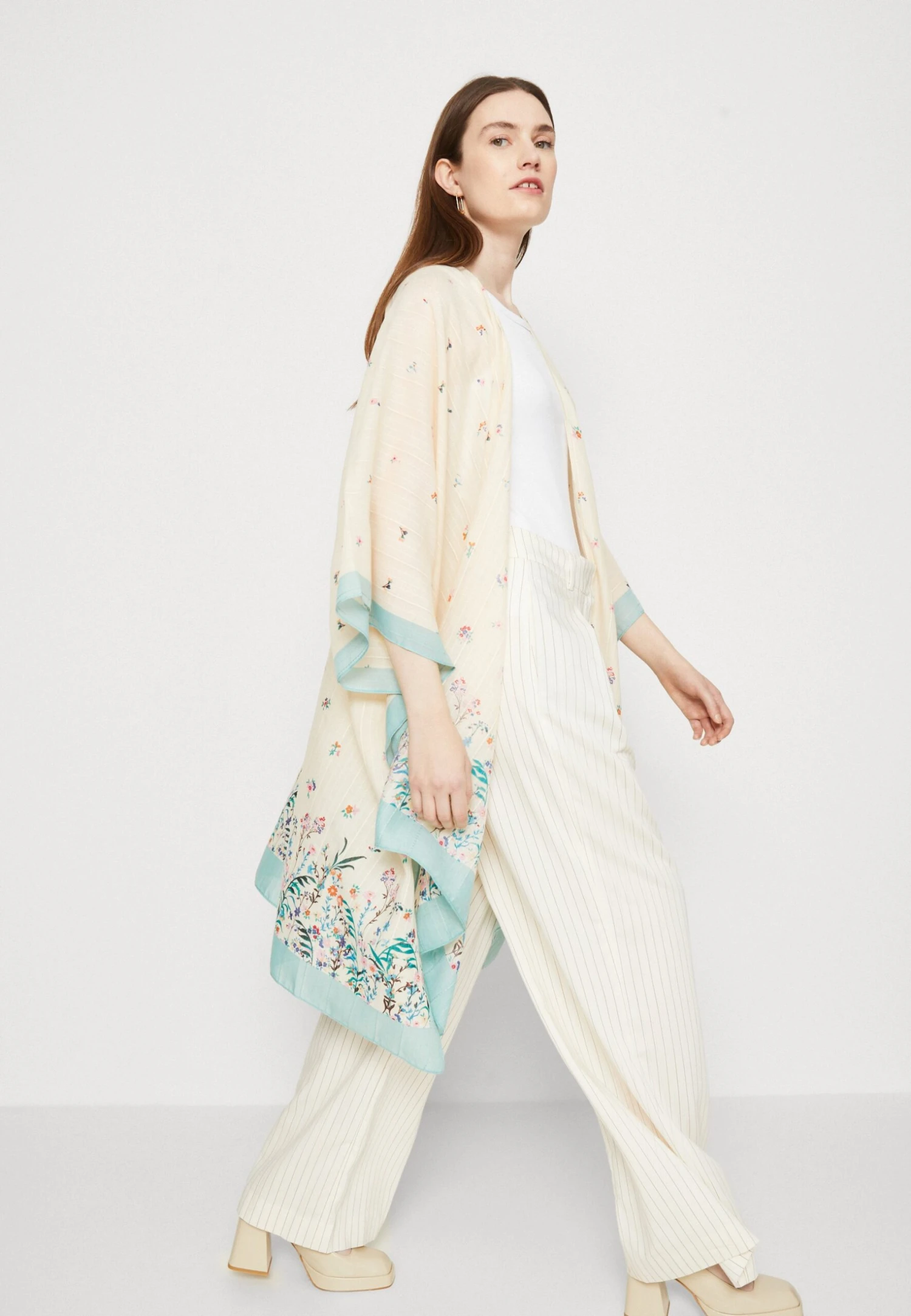 Anna Field Poncho - Yellow 6 Anna Field Poncho - Yellow - Afbeelding 4