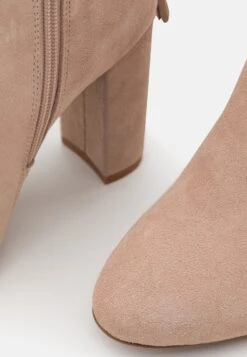 Leather - Laarzen Met Hoge Hak - Beige 13 Leather - Laarzen Met Hoge Hak - Beige -Anna Field 46cb7ba4b24644c79690a3cae899d54e