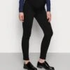 Slim Fit Jeans - Black 1 Slim Fit Jeans - Black -Anna Field 4842e1f946834ee39680912a8c066707