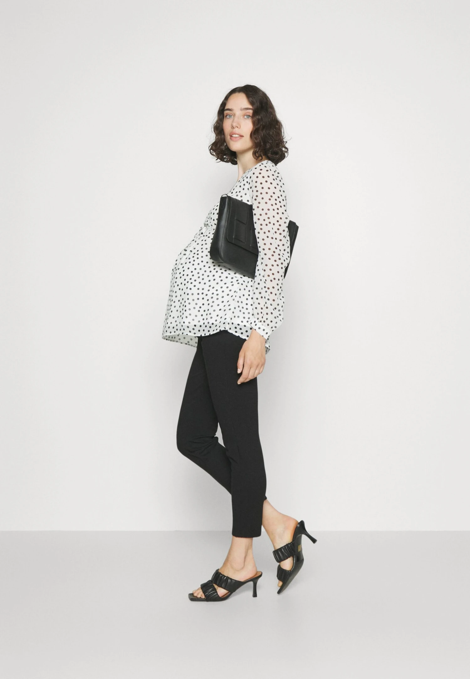 Blouse - White/Black 4 Blouse - White/Black - Afbeelding 2