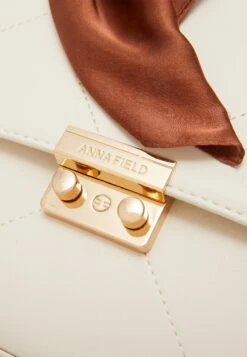 Anna Field Handtas -Off-White 13 Anna Field Handtas -Off-White -Anna Field 562bd899f89342339459af73aedf1d63