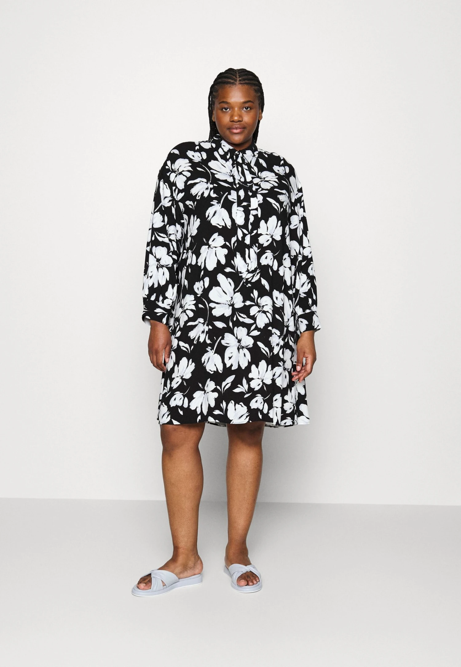 Blousejurk -Black/White 3 Blousejurk -Black/White