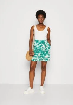 Anna Field Shorts - Green/Off White 9 Anna Field Shorts - Green/Off White -Anna Field 5aca23bc86044e6d89022d2eccbf5f47