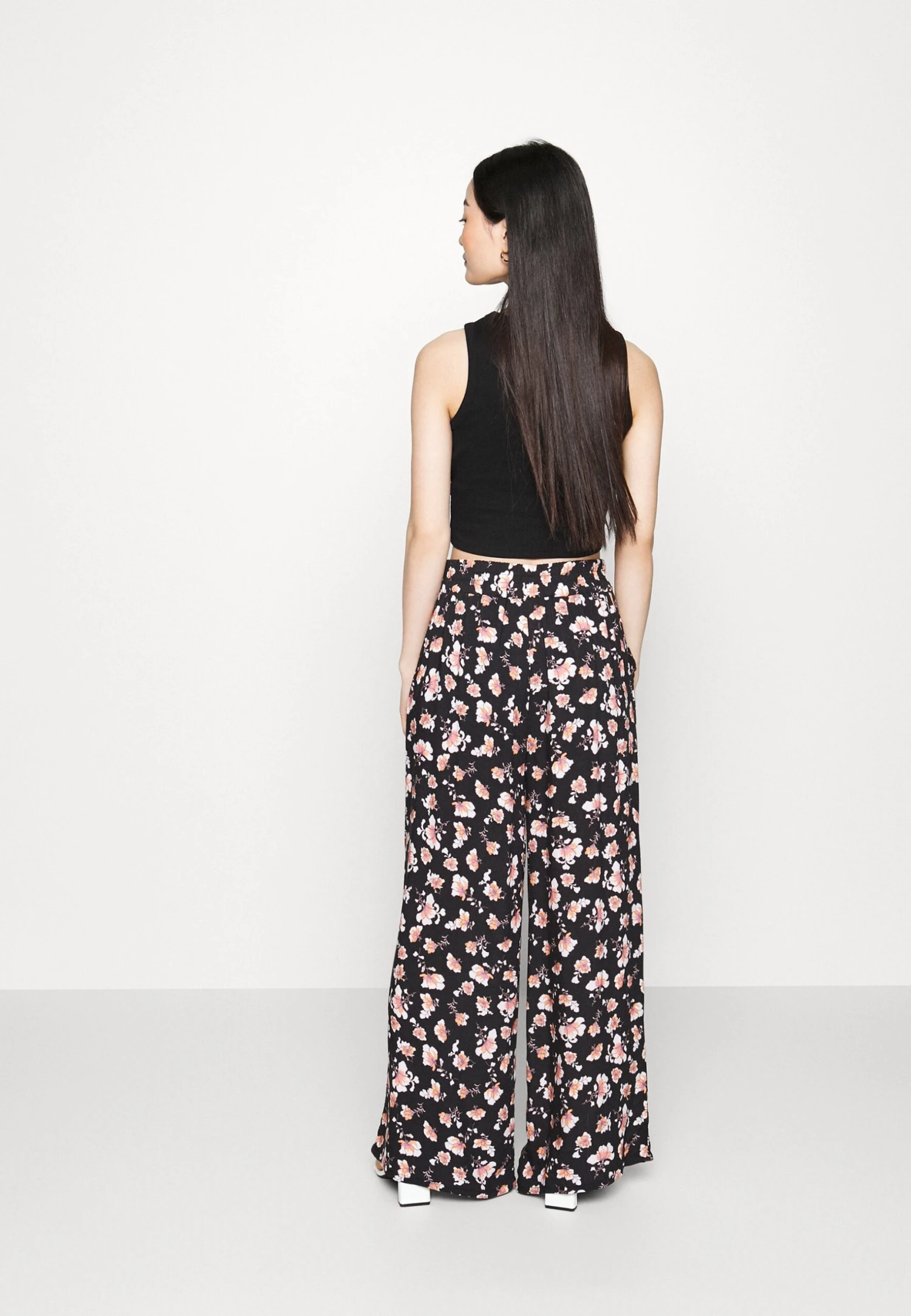 Summer Wide Legs- Broek - Black 5 Summer Wide Legs- Broek - Black - Afbeelding 3