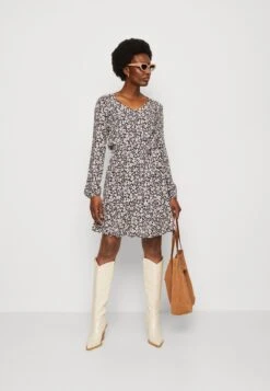 Anna Field Jurk - Black/White 9 Anna Field Jurk - Black/White -Anna Field 75b7fcd8cb8544eaad8a6441934fbe71