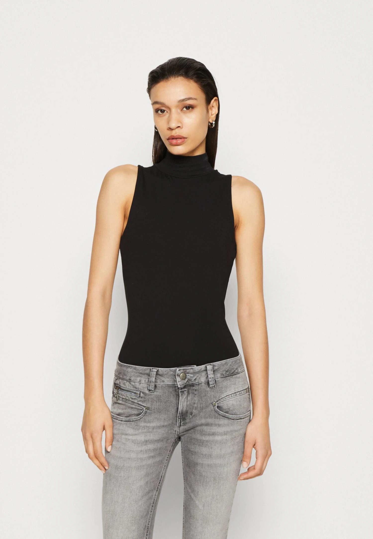 Anna Field Top - Black 3 Anna Field Top - Black