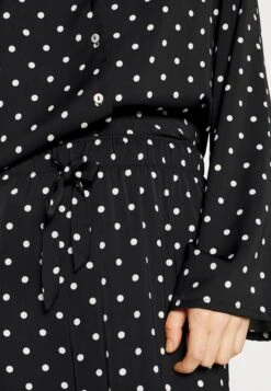 Anna Field Pyjama - Black/Off-White 14 Anna Field Pyjama - Black/Off-White -Anna Field 981d5fa029ec42d78a5e91a71b6356b0