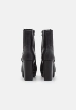 Enkellaarsjes Met Plateauzool - Black 11 Enkellaarsjes Met Plateauzool - Black -Anna Field 99bbf90702c44b24adab2f330100bd04
