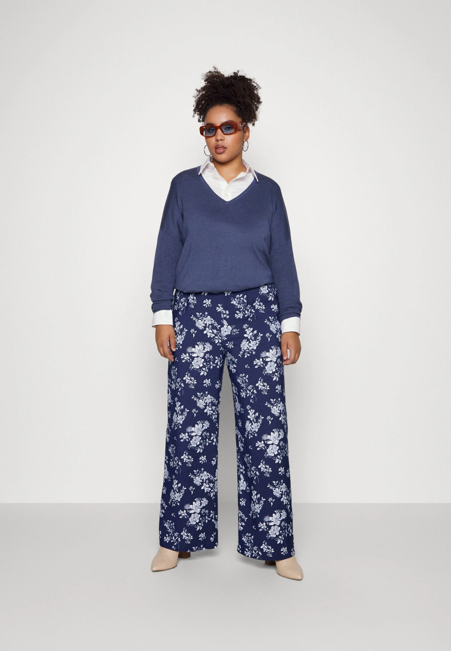 Wide Leg Pant - Broek - Dark Blue/Off-White 4 Wide Leg Pant - Broek - Dark Blue/Off-White - Afbeelding 2