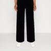 Anna Field VelvetWide Leg Trousers - Broek - Black 2 Anna Field VelvetWide Leg Trousers - Broek - Black -Anna Field b59fb53757a0488ea7079a7f7f7b920d