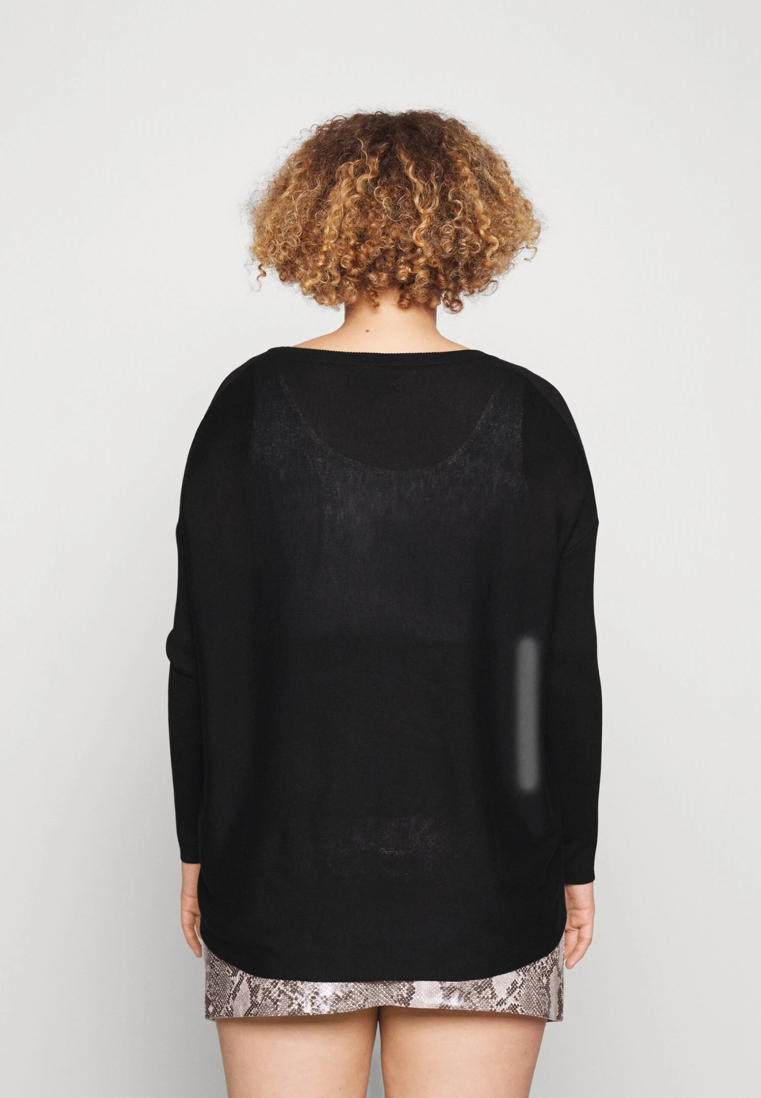 Plus Size - Trui - Black 5 Plus Size - Trui - Black - Afbeelding 3