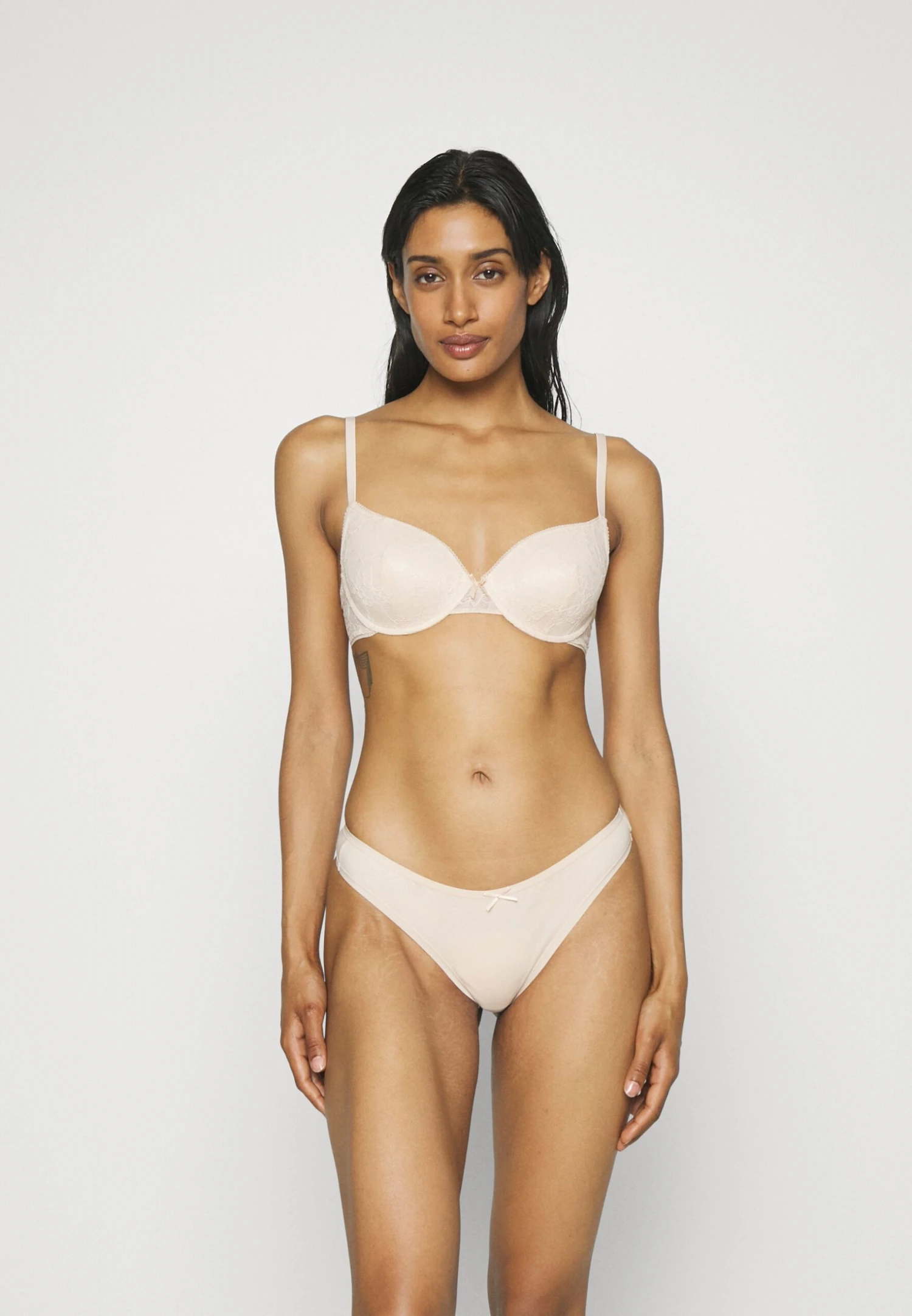 Anna Field 7 Pack - String - White/Black/Beige 3 Anna Field 7 Pack - String - White/Black/Beige