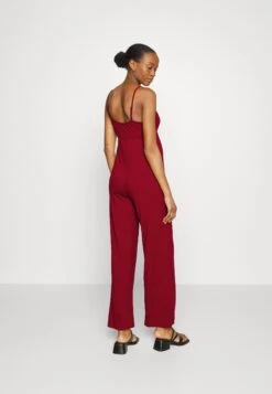 Strappy Drappy Cintered- Jumpsuit - Dark Red 11 Strappy Drappy Cintered- Jumpsuit - Dark Red -Anna Field d7cda58085144bcabd572b4af95a1e81