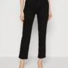 Anna Field Straight Leg Jeans - Black Denim 2 Anna Field Straight Leg Jeans - Black Denim -Anna Field d80dacb3e7a7472e99893045a0a25c5f