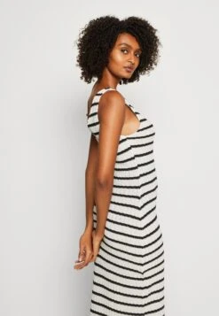 Anna Field Gebreide Jurk - Black/White 11 Anna Field Gebreide Jurk - Black/White -Anna Field e30a17d9811947b898f0f2fb46ac49f7