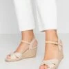 Anna Field Sandalen Met Sleehak - Beige 1 Anna Field Sandalen Met Sleehak - Beige -Anna Field e61b8391c25b42ca8dc5825505f44079