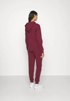 Set - Hoodie - Dark Red 11 Set - Hoodie - Dark Red -Anna Field e64365e1251f4031bea6606d72b68c13