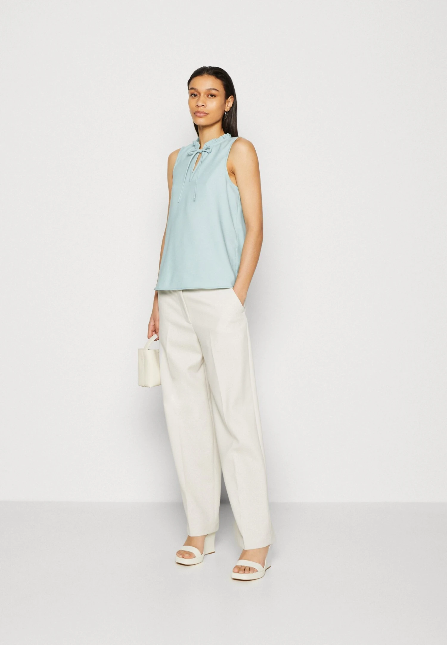 Anna Field Top - Light Green 4 Anna Field Top - Light Green - Afbeelding 2