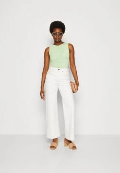 Anna Field Top - Light Green 9 Anna Field Top - Light Green -Anna Field eca894b421a645c98d5a3d5df1e25705