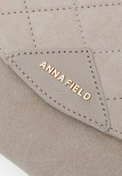 Anna Field Leather - Clutch - Taupe 11 Anna Field Leather - Clutch - Taupe -Anna Field eeb17827a5b340eebb4d77e0eb4c037e