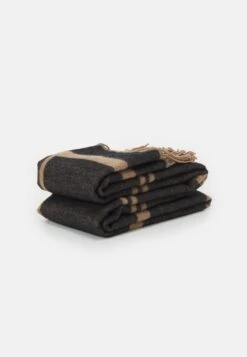 Anna Field Sjaal - Camel/Black 7 Anna Field Sjaal - Camel/Black -Anna Field f09c3e95f0794e6b9a9031b9aab4bf9f