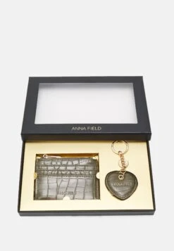 Anna Field Set - Portemonnee - Khaki 14 Anna Field Set - Portemonnee - Khaki -Anna Field f9313a6a271b4c5faf985e4bf51b0283